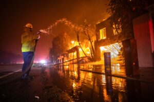 Read more about the article ‘Wept and wailed’ – Overcome JJ Redick opens up on Los Angeles fire devastation after losing home