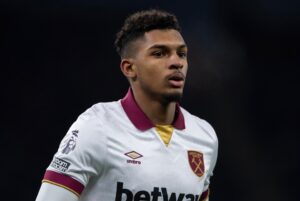 Read more about the article West Ham eye forward from Premier League rival and look to sell player just seven months after they signed him