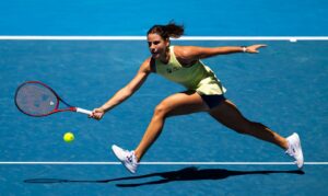 Read more about the article ‘No hugs’ – Emma Navarro endures four-hour epic as war of words continues with Australian Open title rival