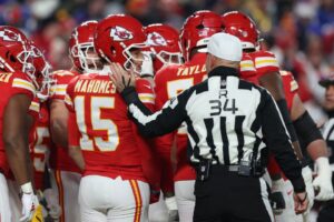 Read more about the article ‘It’s ludicrous’ – NFL insider sheds light on fans questioning refs over Chiefs postgame formality