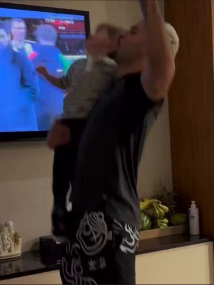 You are currently viewing Newcastle star Bruno Guimaraes dances with young son at home after historic win over Arsenal