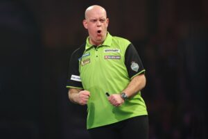 Read more about the article Michael Van Gerwen delivers X-rated interview after fulfilling Chris Dobey promise to reach final