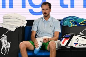 Read more about the article Daniil Medvedev is set to lose money after shock loss to player 116 places below him in Australian Open