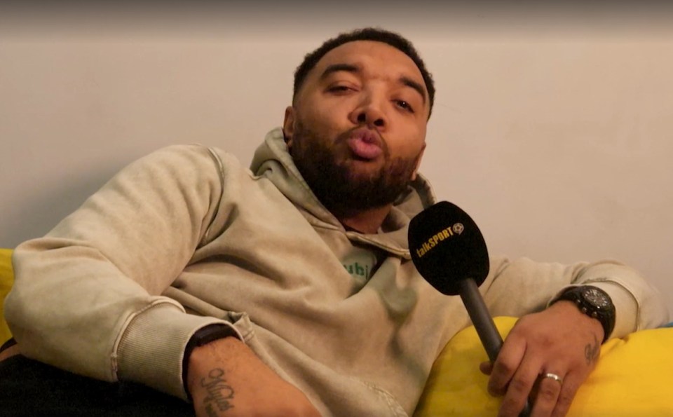 You are currently viewing ‘Come and say hello’ – Troy Deeney clears up Newcastle comments with offer to fans ahead of awkward reunion