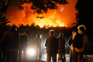 Read more about the article Los Angeles wildfires: Lakers coach JJ Redick, Warriors coach Steve Kerr among those whose families are affected