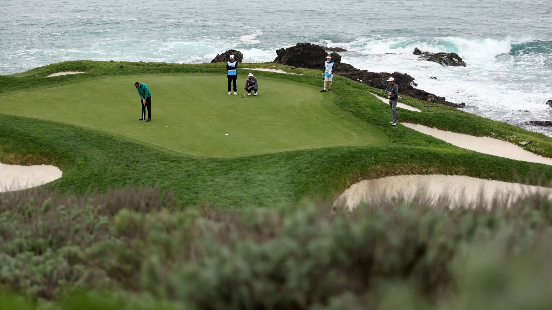 Read more about the article AT&T Pebble Beach Pro-Am 2025: Tee times, pairings for Round 2