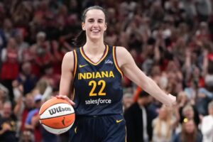 Read more about the article WNBA fans furious at $850 charge just for the right to buy tickets to watch Caitlin Clark