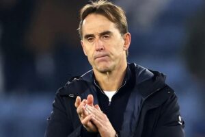 Read more about the article ‘Pathetic’ – Ex-West Ham star tells club’s board to ‘hang their heads in shame’ after ‘stupid’ Julen Lopetegui appointment