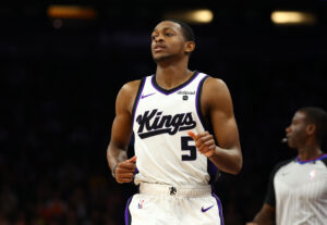 Read more about the article Sources: Kings open to dealing All-Star De’Aaron Fox ahead of trade deadline