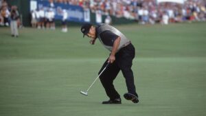 Read more about the article ‘Millennium Man’ Tiger set tone in 2000 at Kapalua