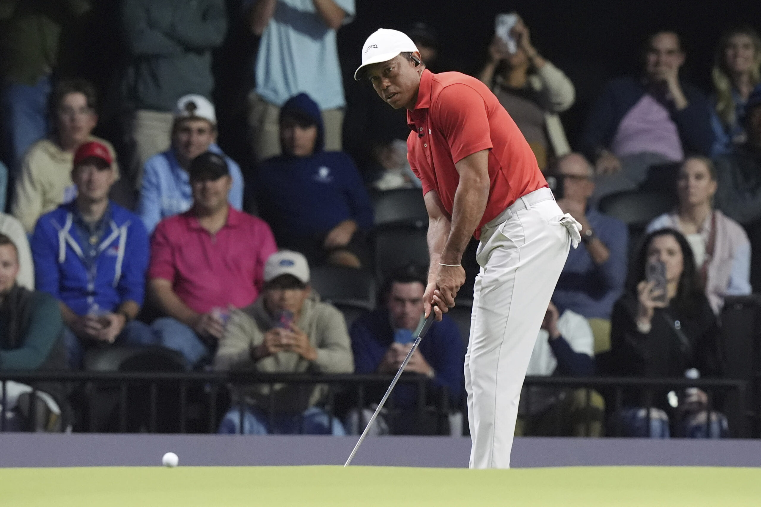 Read more about the article As fires ravage Los Angeles, Tiger Woods isn’t sure what will happen with Riviera tournament