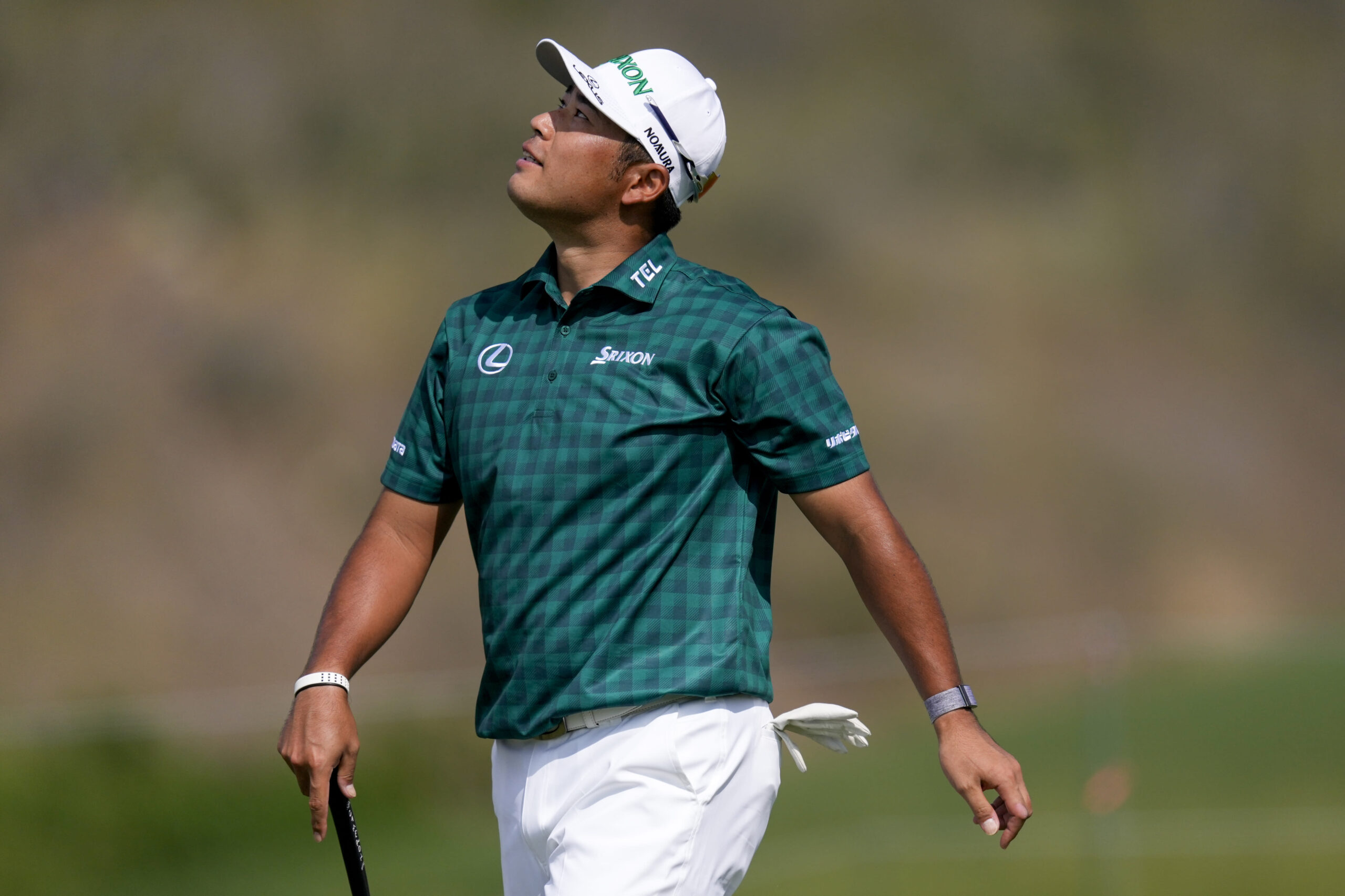 Read more about the article Hideki Matsuyama sets personal best with 11 birdies for a 62 and leads Morikawa by 1 at Kapalua