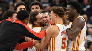 Read more about the article Watch Trae Young’s game-winning buzzer-beater from beyond halfcourt to down Jazz