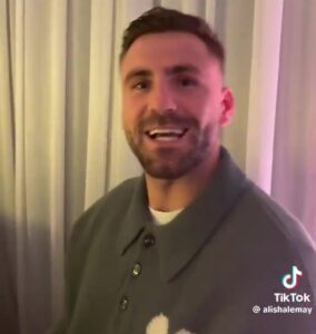 Read more about the article ‘Not the best look’ – Manchester United fans annoyed by Luke Shaw’s TikTok video with Molly-Mae Hague