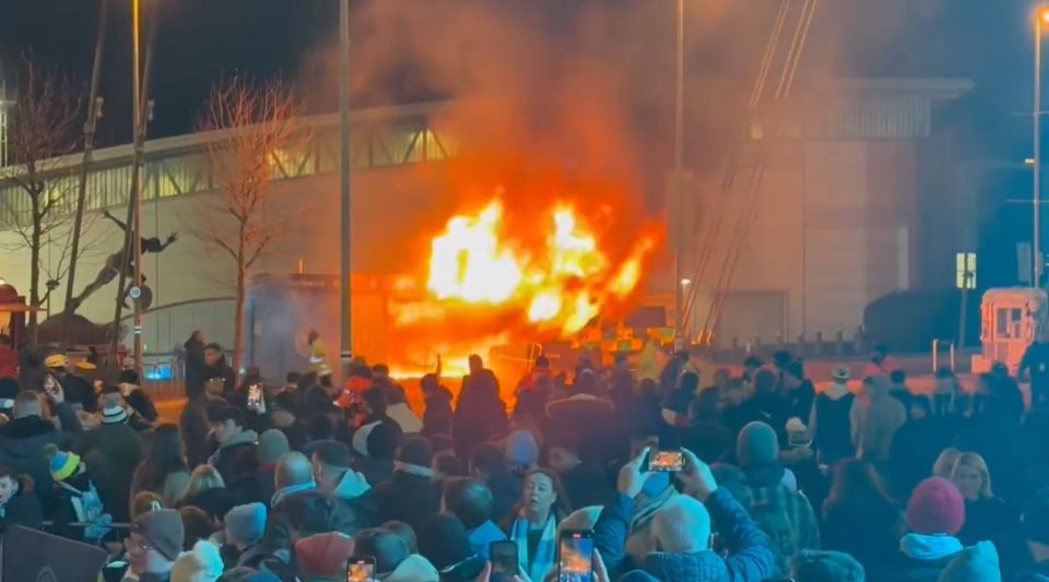 You are currently viewing Fire breaks out outside Etihad Stadium ahead of Man City’s Champions League crunch clash