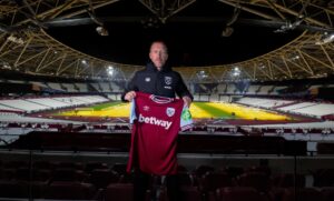 Read more about the article Graham Potter instantly makes history as West Ham boss during first match against Aston Villa