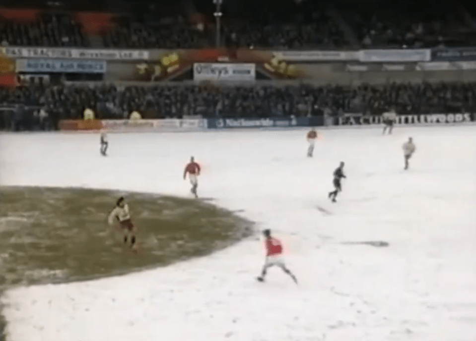 You are currently viewing ‘First time he’d seen snow’ – Wrexham vs West Ham FA Cup chaos re-lived as hilarious Harry Redknapp interview resurfaces