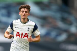 Read more about the article Former Tottenham starlet retires aged 23 – over two years on from horror injury