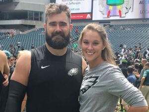 Read more about the article Jason Kelce names the one throw Patrick Mahomes can’t make as Eagles legend reveals if he’ll support Chiefs in Super Bowl