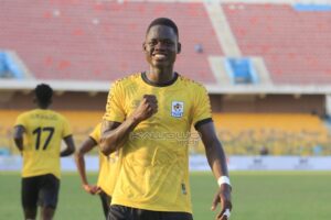 Read more about the article Allan Oyirwoth: Promising Ugandan teen joins The New England Revolution in MSL