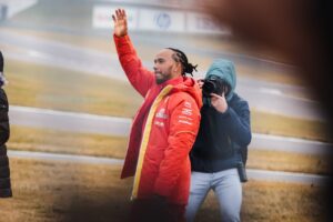 Read more about the article ‘Pretty worrying’ – Ferrari should have Lewis Hamilton concerns, claims ex-Red Bull driver