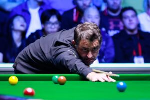 Read more about the article Ronnie O’Sullivan halted German Masters clash for ultimate show of respect to Judd Trump