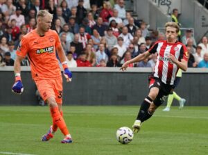 Read more about the article Southampton star Aaron Ramsdale lined up for Premier League switch in potential fourth transfer since 2020