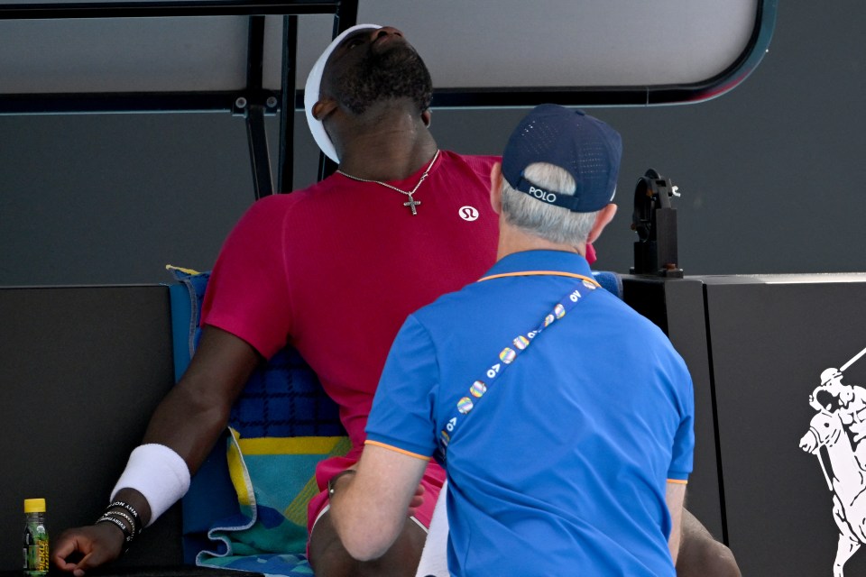 You are currently viewing Visibly ill Francis Tiafoe walked off court to throw up and considered quitting brutal Australian Open match