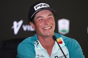 Read more about the article ‘I’m certified nuts’ – Viktor Hovland explains why he is golf’s Goldilocks in refreshing interview