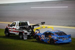 Read more about the article Helio Castroneves wrecks in NASCAR Duels, will take provisional for Daytona 500