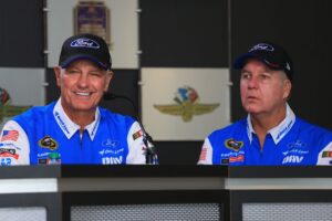 Read more about the article NASCAR keeps Daytona 500 honorary starter in family, tabs Wood Brothers Racing team