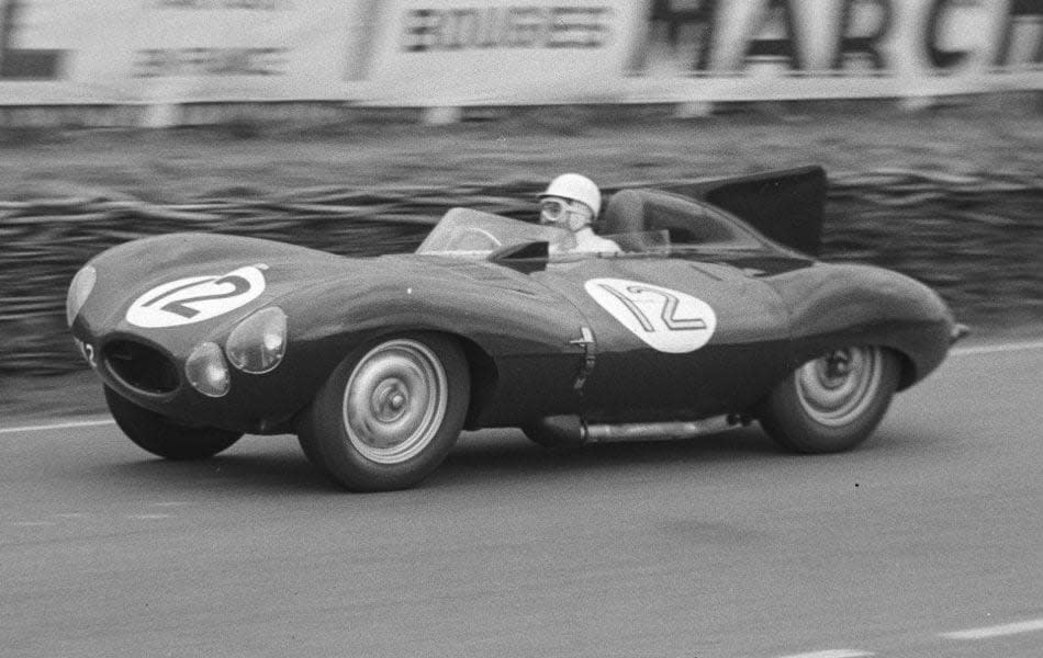 You are currently viewing Sir Stirling Moss’s 1954 Le Mans Jaguar D-Type latest classic up for auction