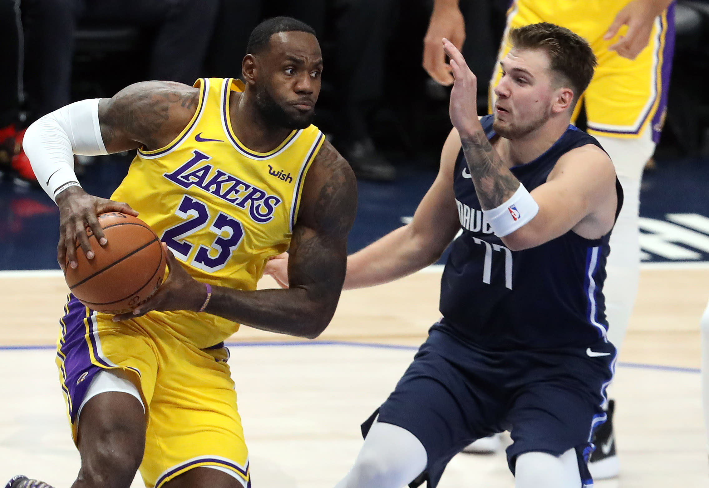 You are currently viewing Lakers’ NBA Finals odds more than double after swapping Anthony Davis for Luka Dončić