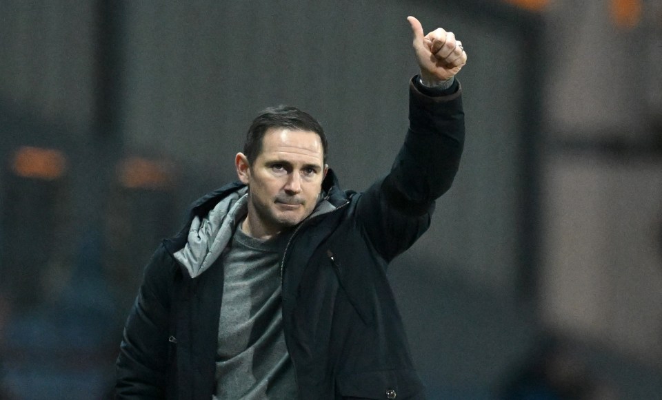 You are currently viewing Frank Lampard incident cost rival manager £200k of his own money to spark infamous Leeds rivalry