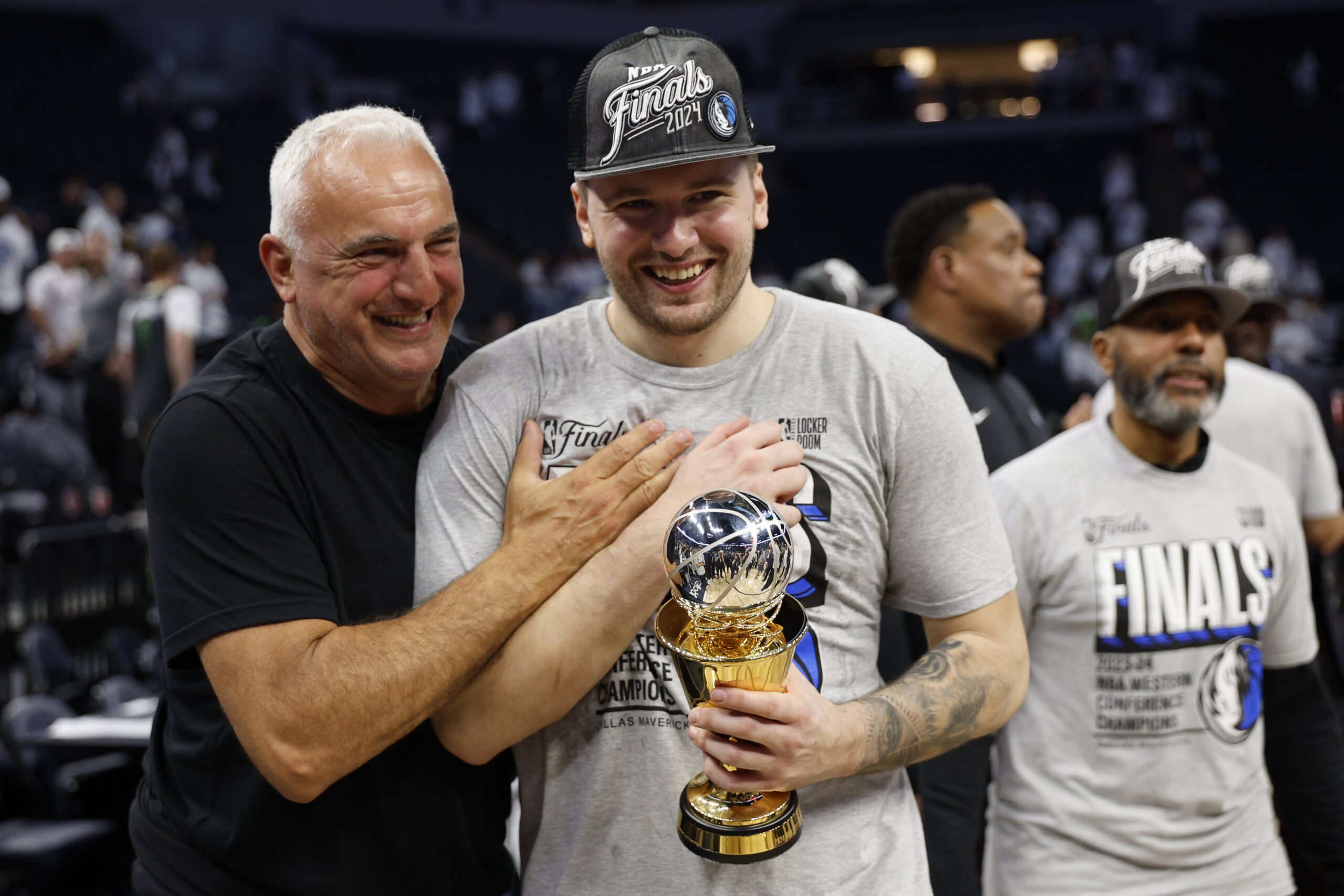 You are currently viewing Luka Dončić’s dad Saša slams ‘hypocrisy’ of ex-Mavericks star’s trade to Lakers: ‘Luka absolutely doesn’t deserve this’