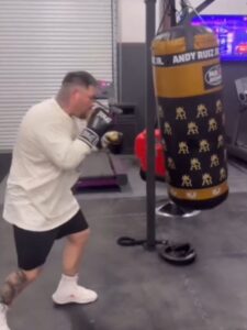 Read more about the article ‘He’s finished’ – Andy Ruiz releases training footage and fans fear the worst for boxing future