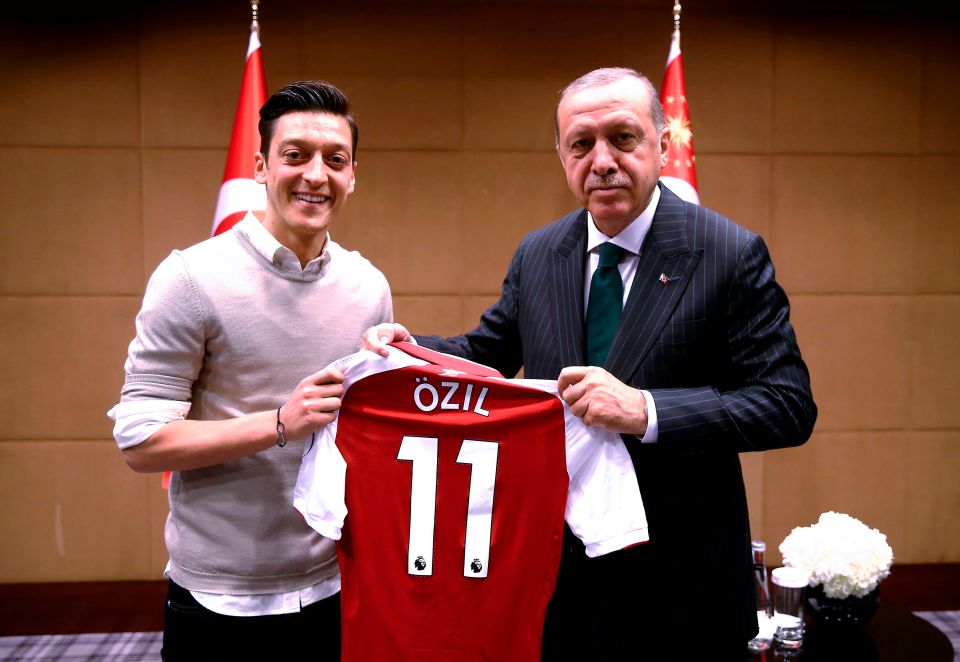 You are currently viewing Former Real Madrid and Arsenal star Mesut Ozil makes shock career change after retirement