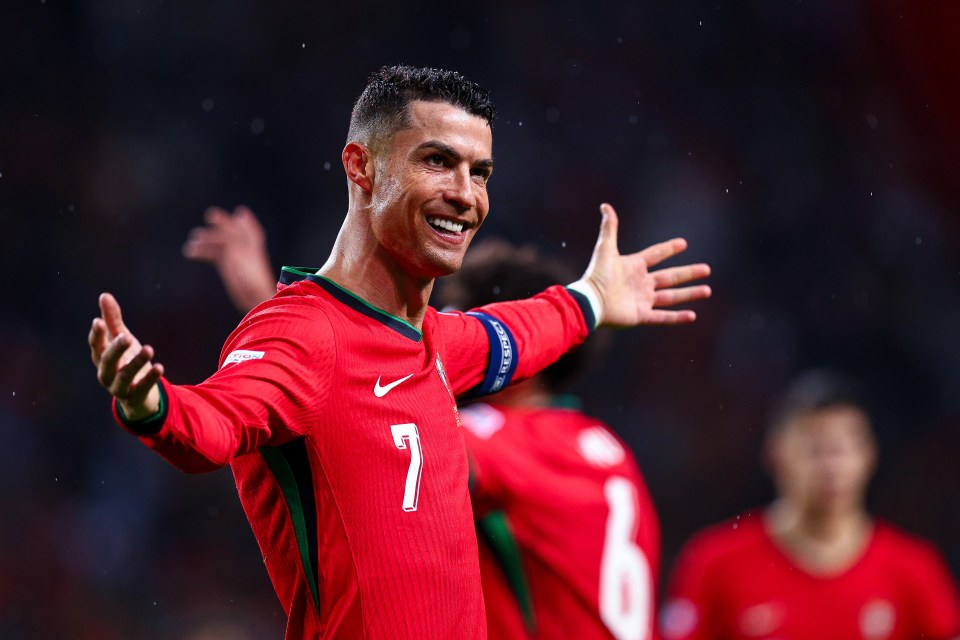 You are currently viewing Aston Villa coach could help Cristiano Ronaldo reach 1000-goal dream