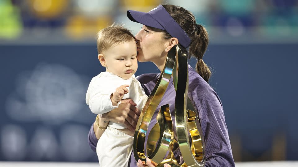 You are currently viewing Belinda Bencic celebrates ‘mini dream come true’ after winning first title as a mother