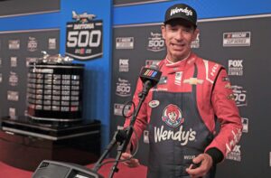 Read more about the article Helio Castroneves doesn’t want Daytona 500 NASCAR charity, but will take it if necessary