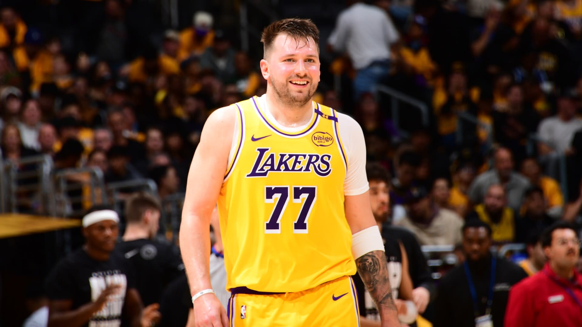 You are currently viewing Watch highlights from Luka Doncic’s 14-point debut as a Laker