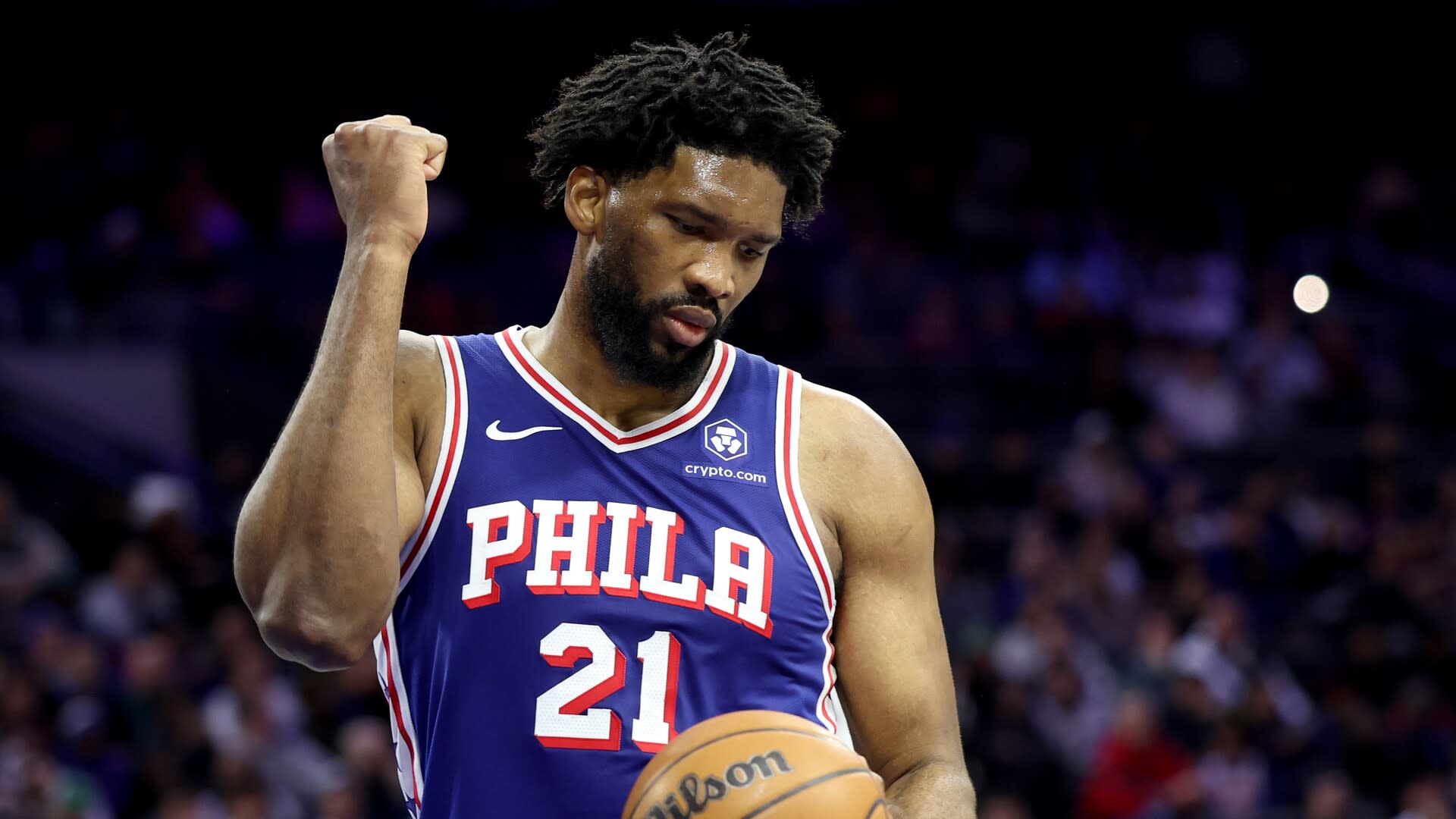 You are currently viewing Watch Joel Embiid put up 29-point triple-double, hit game-winner in return after 15-game absence