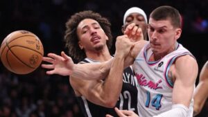 Read more about the article Nets’ defense helps stage fourth-quarter comeback to beat Heat, 102-86