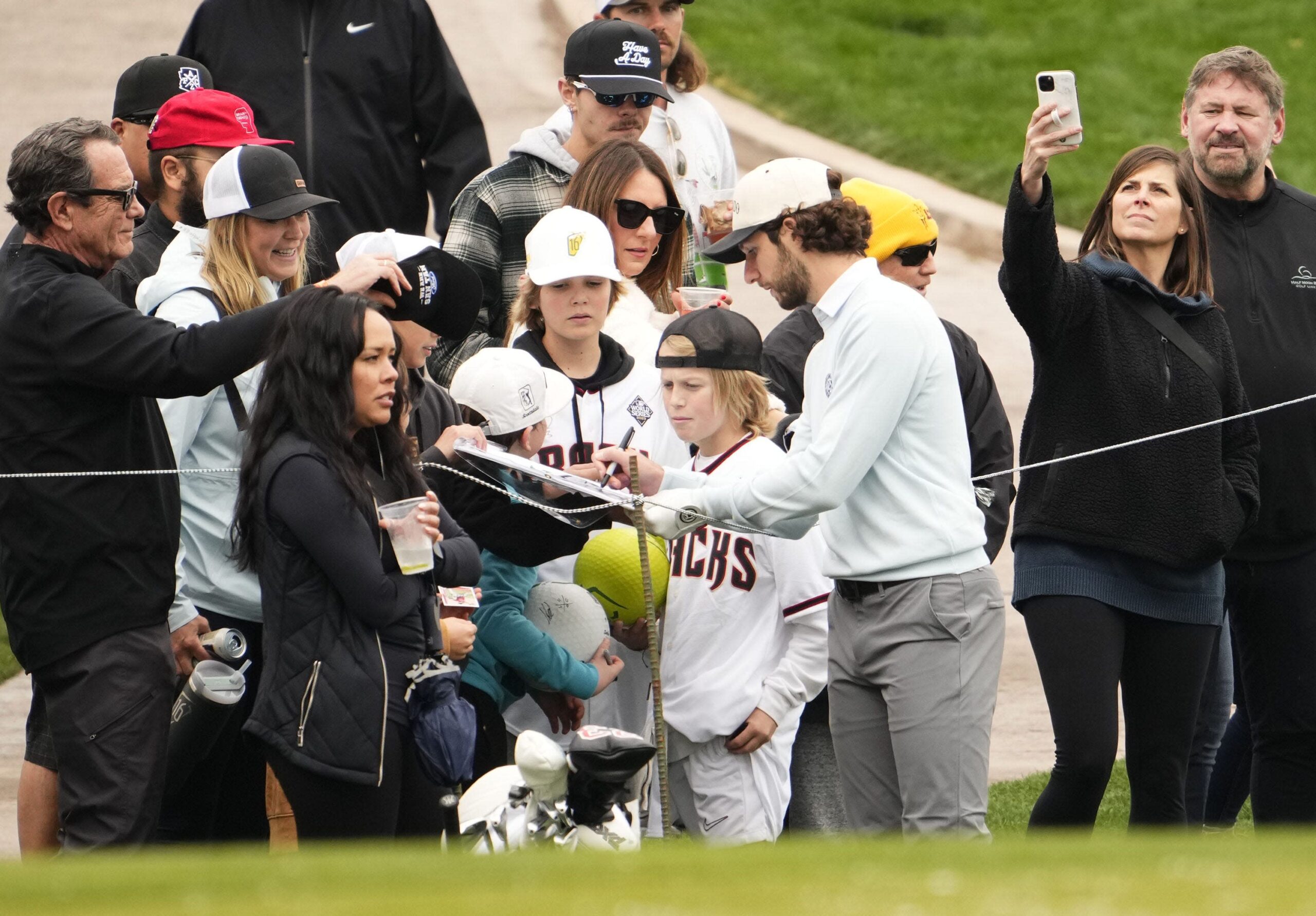 You are currently viewing Who are the best golfers on the Arizona Diamondbacks? Players appear at WM Phoenix Open