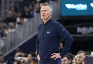 Read more about the article Steve Kerr calls for NBA trade deadline to move to All-Star break after awkwardly timed Jimmy Butler deal