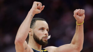 Read more about the article Steph left awestruck by Warriors fans’ ‘special’ support in Houston