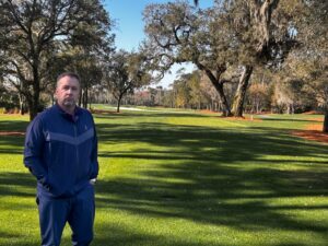 Read more about the article PGA Tour: Iconic oak tree on TPC Sawgrass, Players Stadium Course No. 6, back via transplant