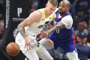 Read more about the article Clippers trade P.J. Tucker, Mo Bamba ahead of NBA trade deadline