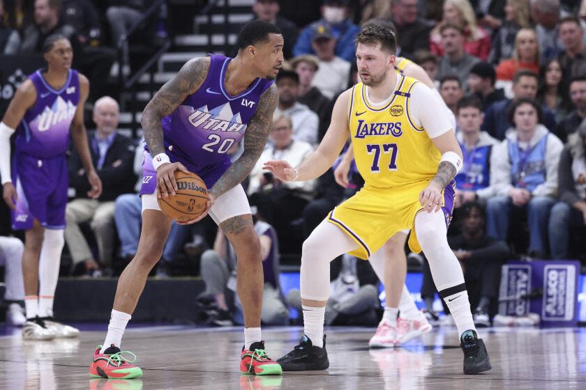 Read more about the article Lakers stumble into All-Star break after bad loss to Jazz