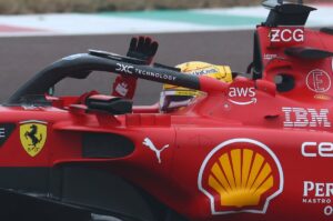 Read more about the article Lewis Hamilton completes third F1 test stint as Ferrari times vs McLaren revealed